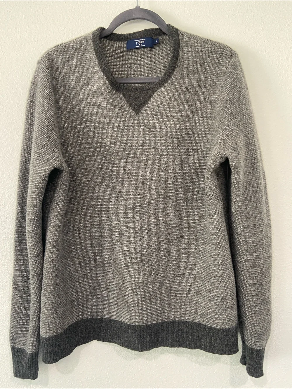 J. Crew Men’s Gray 100% Wool Sweater with Dark Trim. Size XL